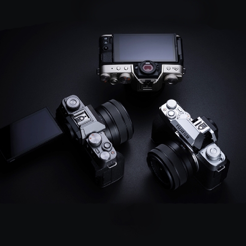 Fuji X-T200